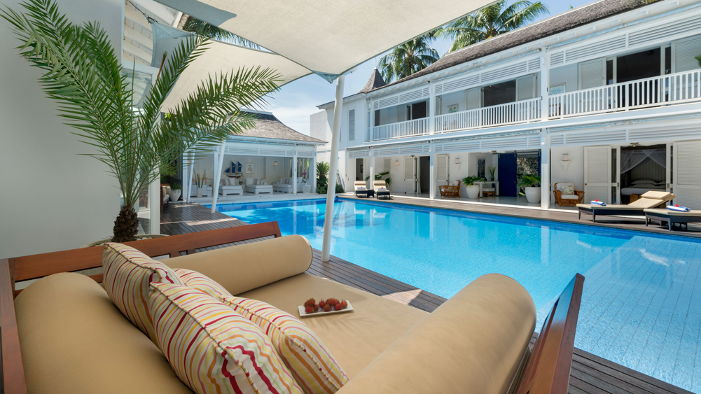 Villa Lulito - Daybed by the pool